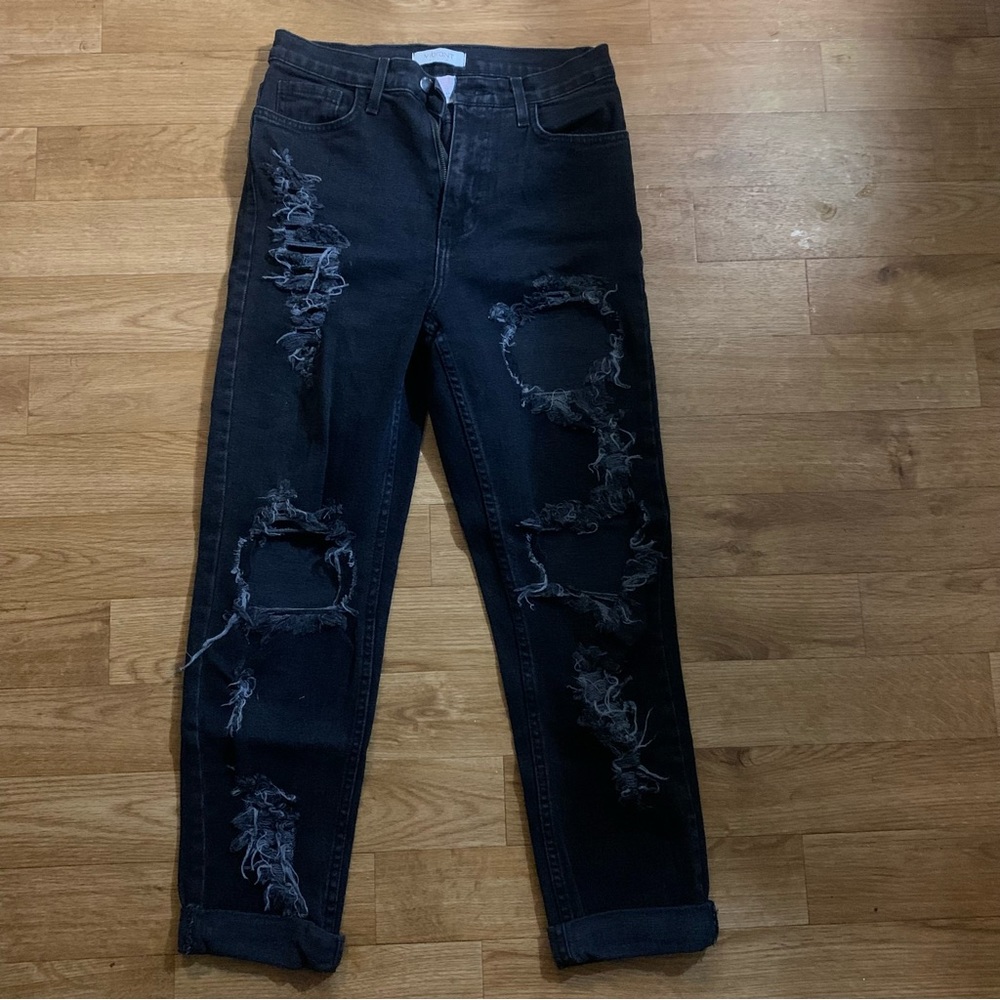 black mom / boyfriend jeans